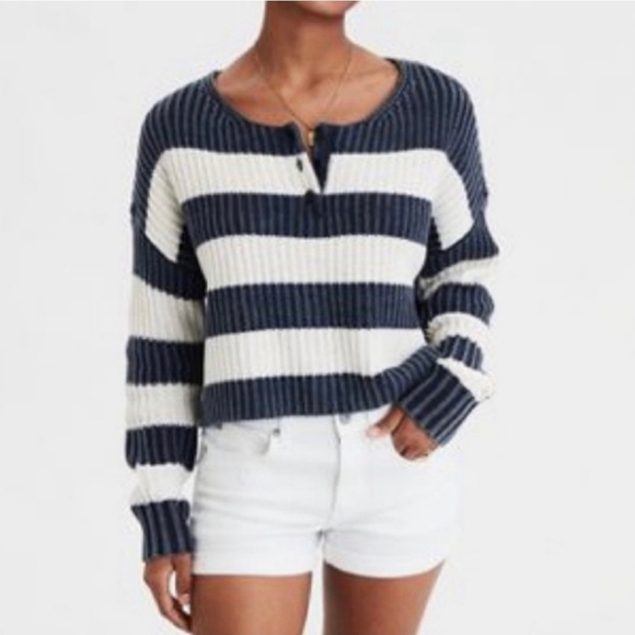 American Eagle Blue and White Striped Cropped Knit Henley Sweater Size Medium - Picture 1 of 10